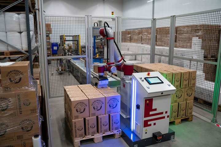 User-Friendly Palletizing System Powered by D:PLOY Up and Running Within One Day at Dutch Distillery
